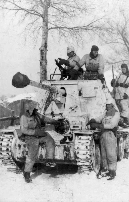 Bundesarchiv_Bild_101III-Roth-173-01_Russland_Raum_Charkow_Jagdpanzer