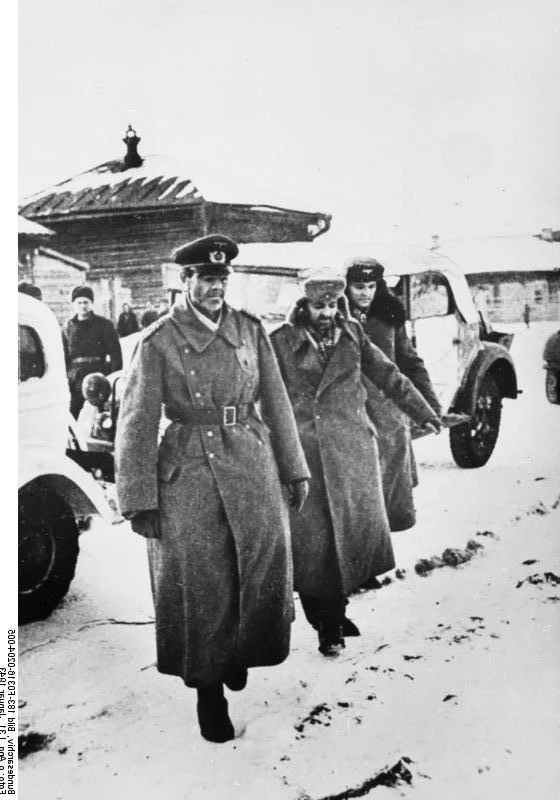 Bundesarchiv_Bild_183-F0316-0204-005_Russland_Paulus_in_Kriegsgefangenschaf