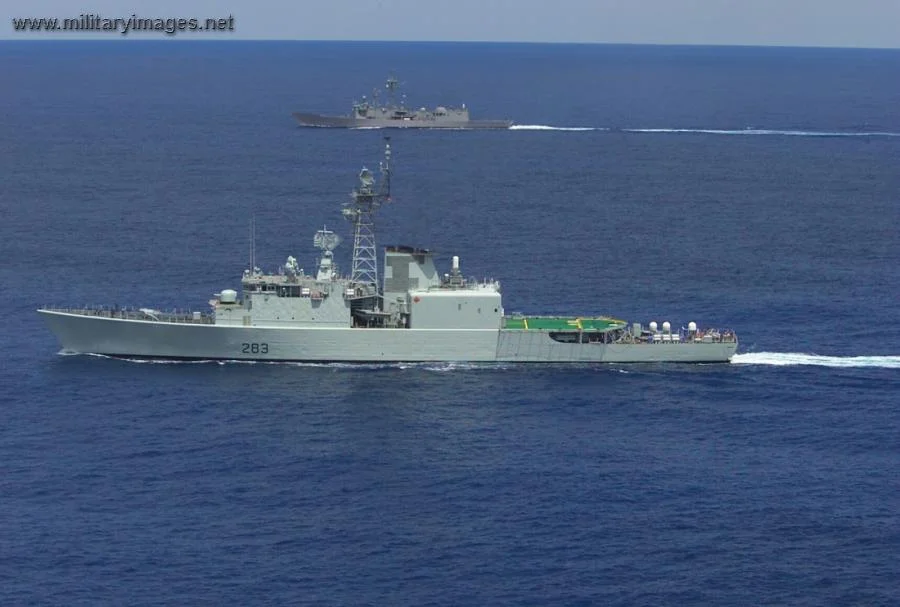 Canadian destroyer HMCS Algonquin