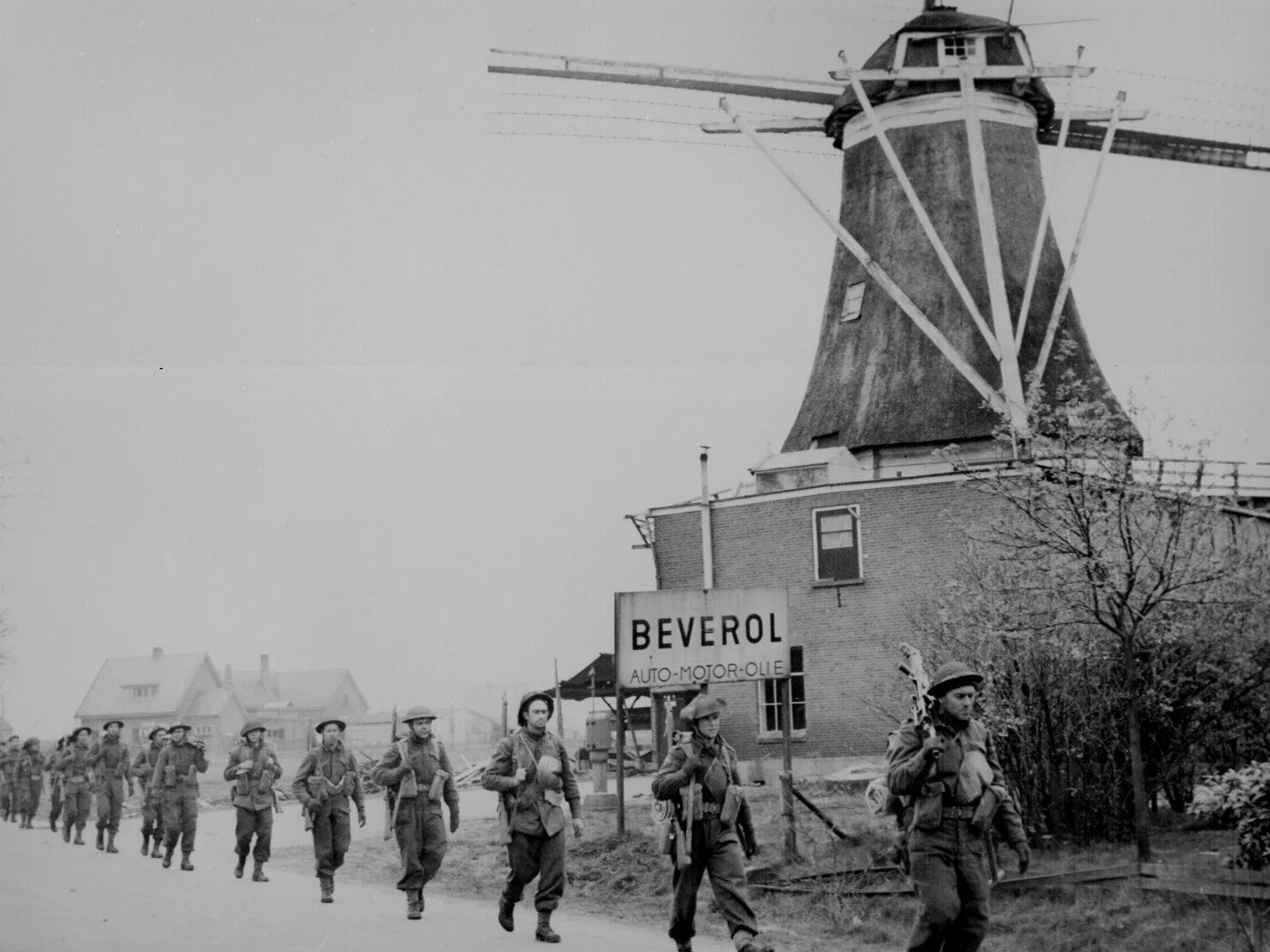 Canadian Troops in Holland WW2