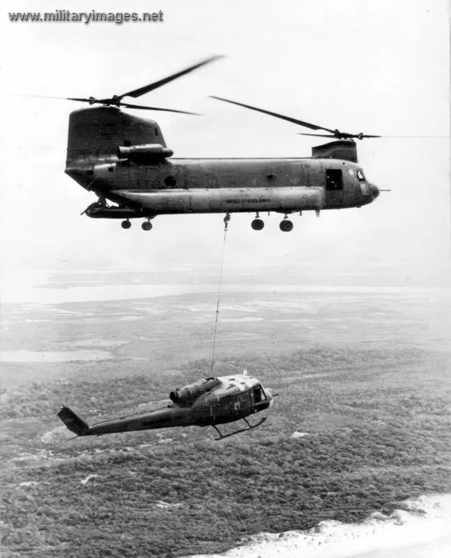 Chinook gives Huey a lift