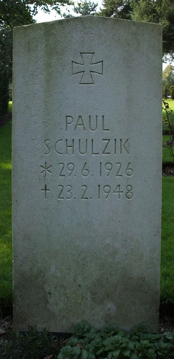 Chulzik, Pau