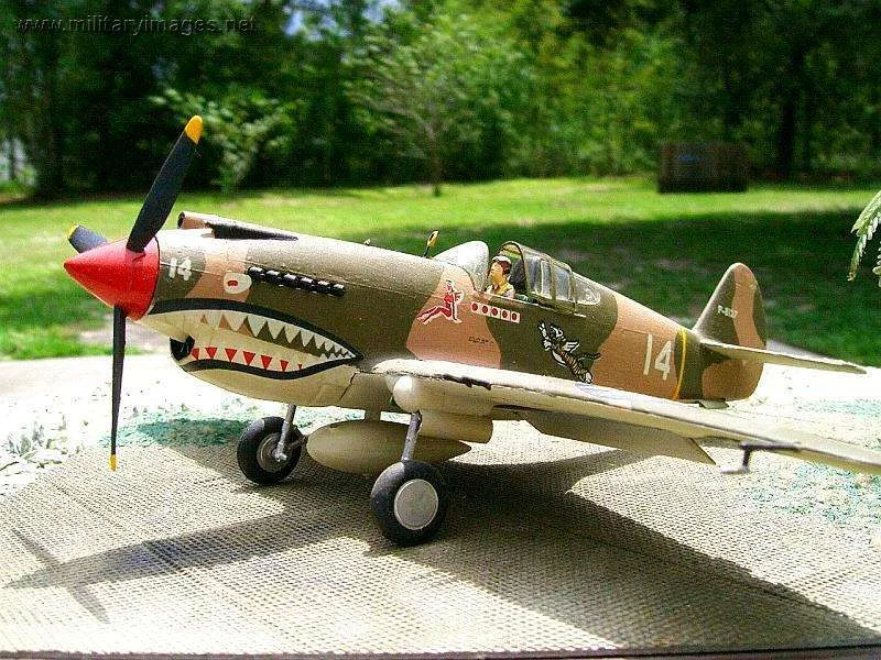 Curtis P-40 Flying Tiger