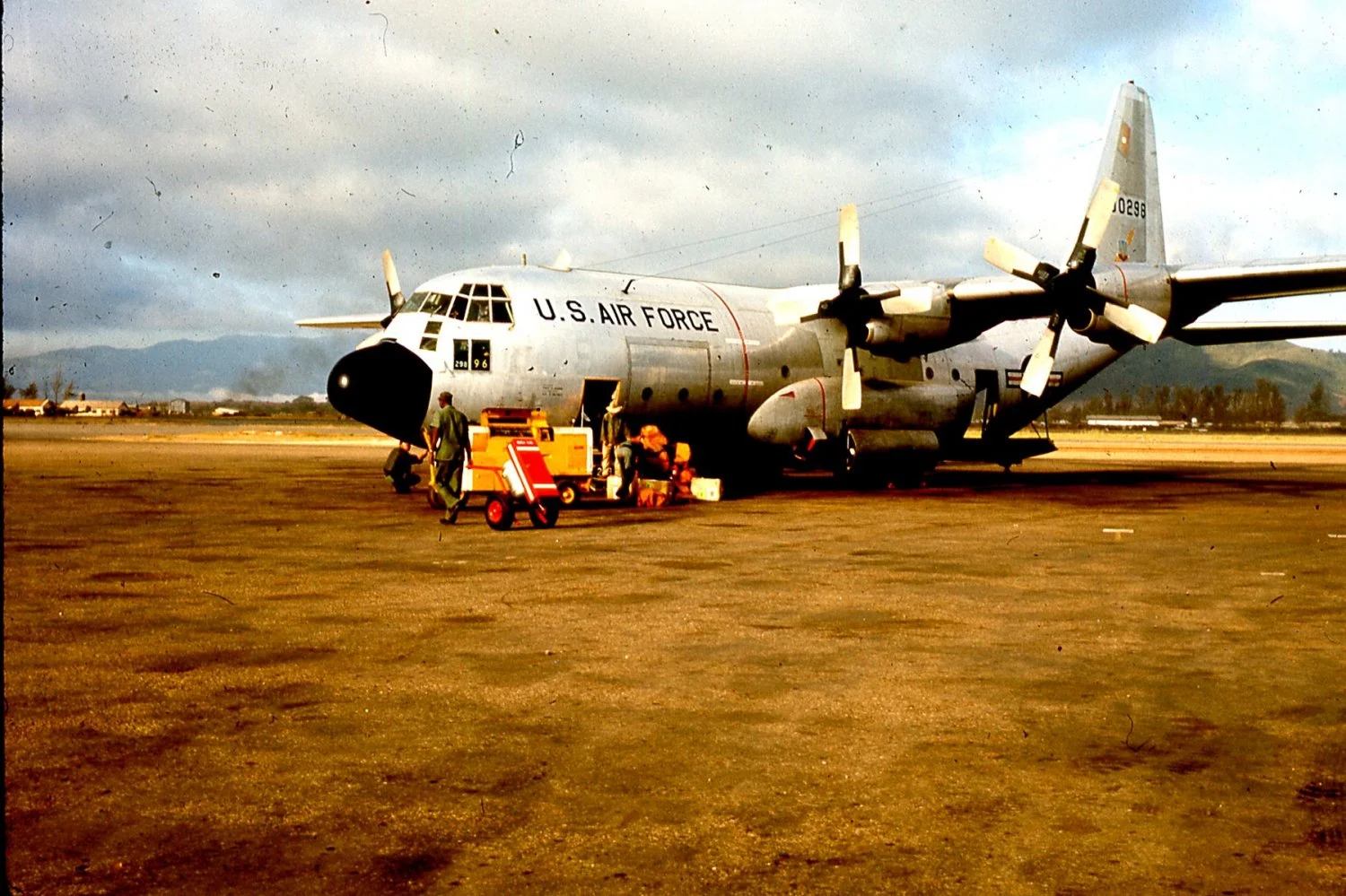 DaNang 1966 Mar Viet Nam C-130