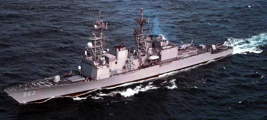 DD-963 USS Spruance at sea