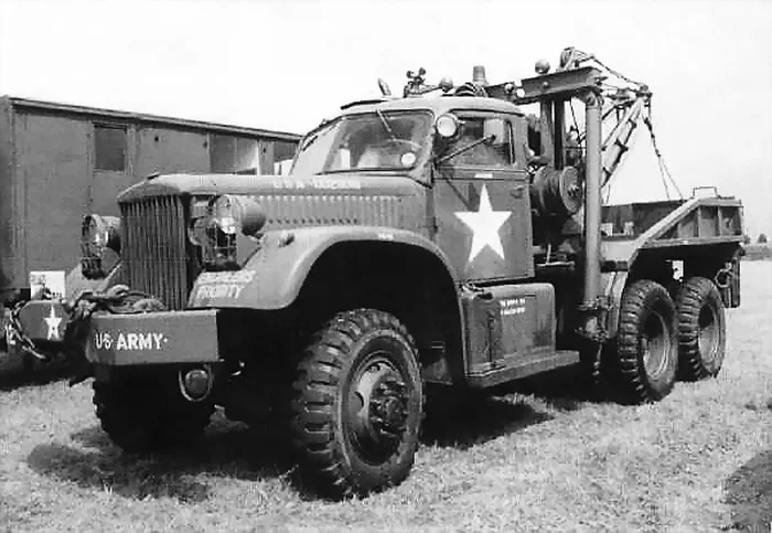 diamond t wrecker.jpg | A Military Photos & Video Website