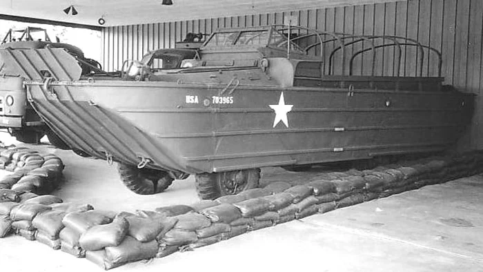 dukw