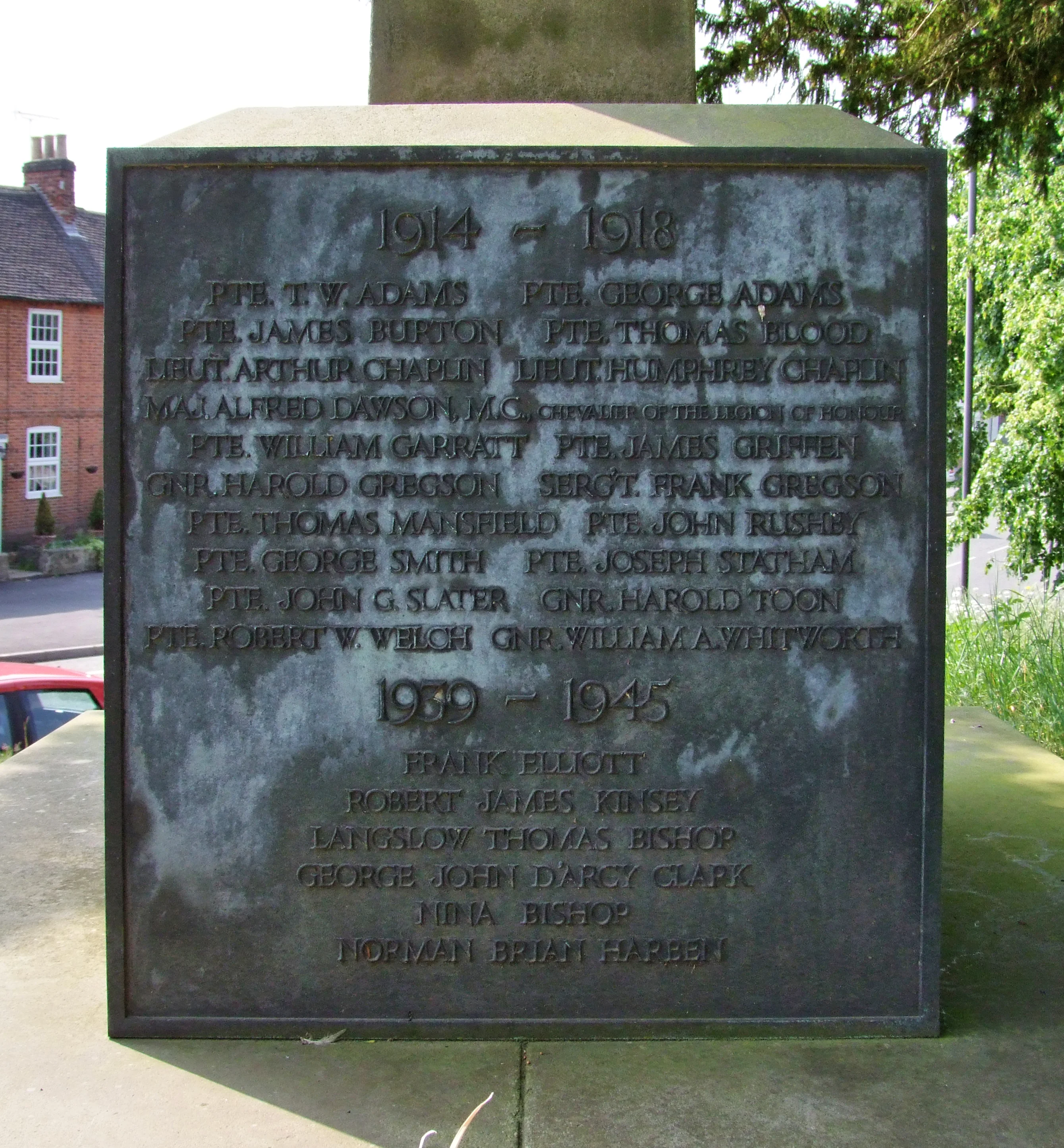 ETWALL WAR MEMORIAL  DERBYSHIRE