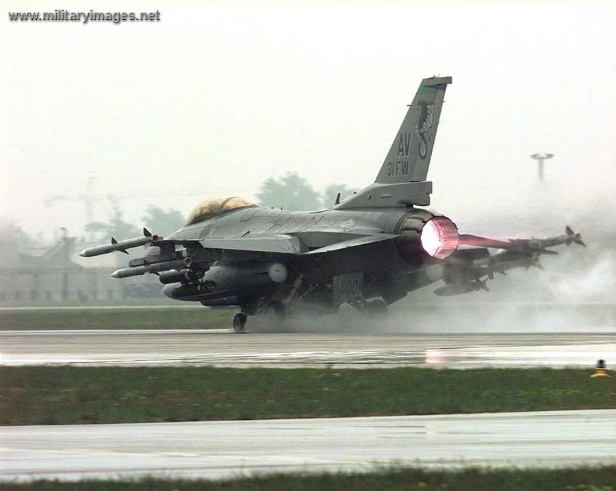 F-16 Fighting Falcon