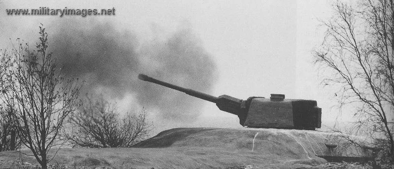 Finnish Heavy coastal gun firing