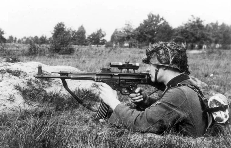 German Infantrymen with Sturmgewehr 44