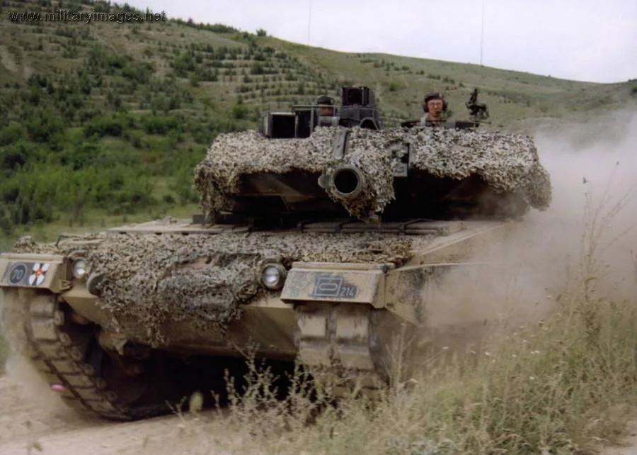 German Leopard 2 in Kosovo