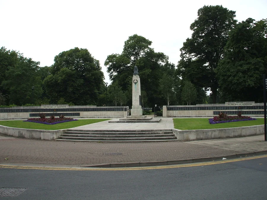 Gloster Cenotaph Screen War 1914-1918