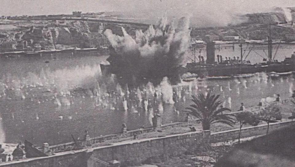 Grand Harbour, Malta Under Attack, WW2 | A Military Photo & Video Website