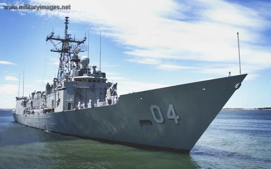 HMAS Darwin departs for the Gulf