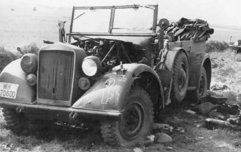 Horch_901_wehrmacht_PKW_car_12