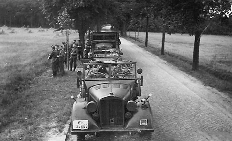 Horch_901_wehrmacht_PKW_car_15