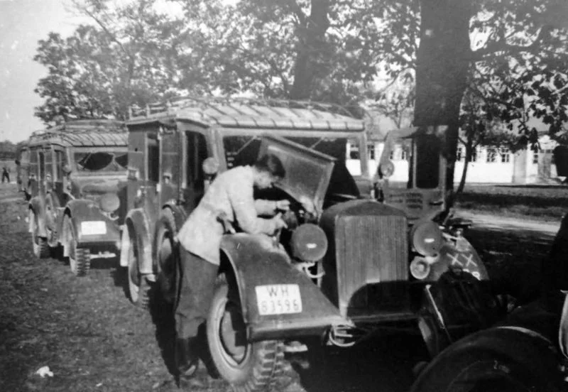 Horch_Funkwagen_Kfz_17_6