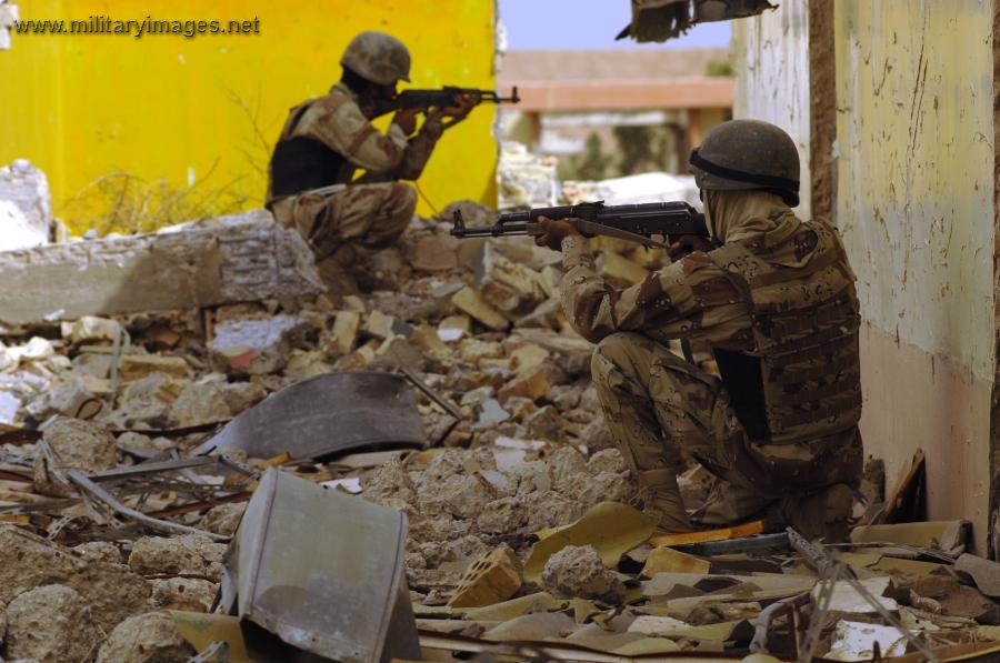 Iraqi Army soldiers during a building clearing exercise