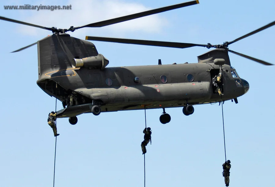 Italian Army Chinook | A Military Photo & Video Website