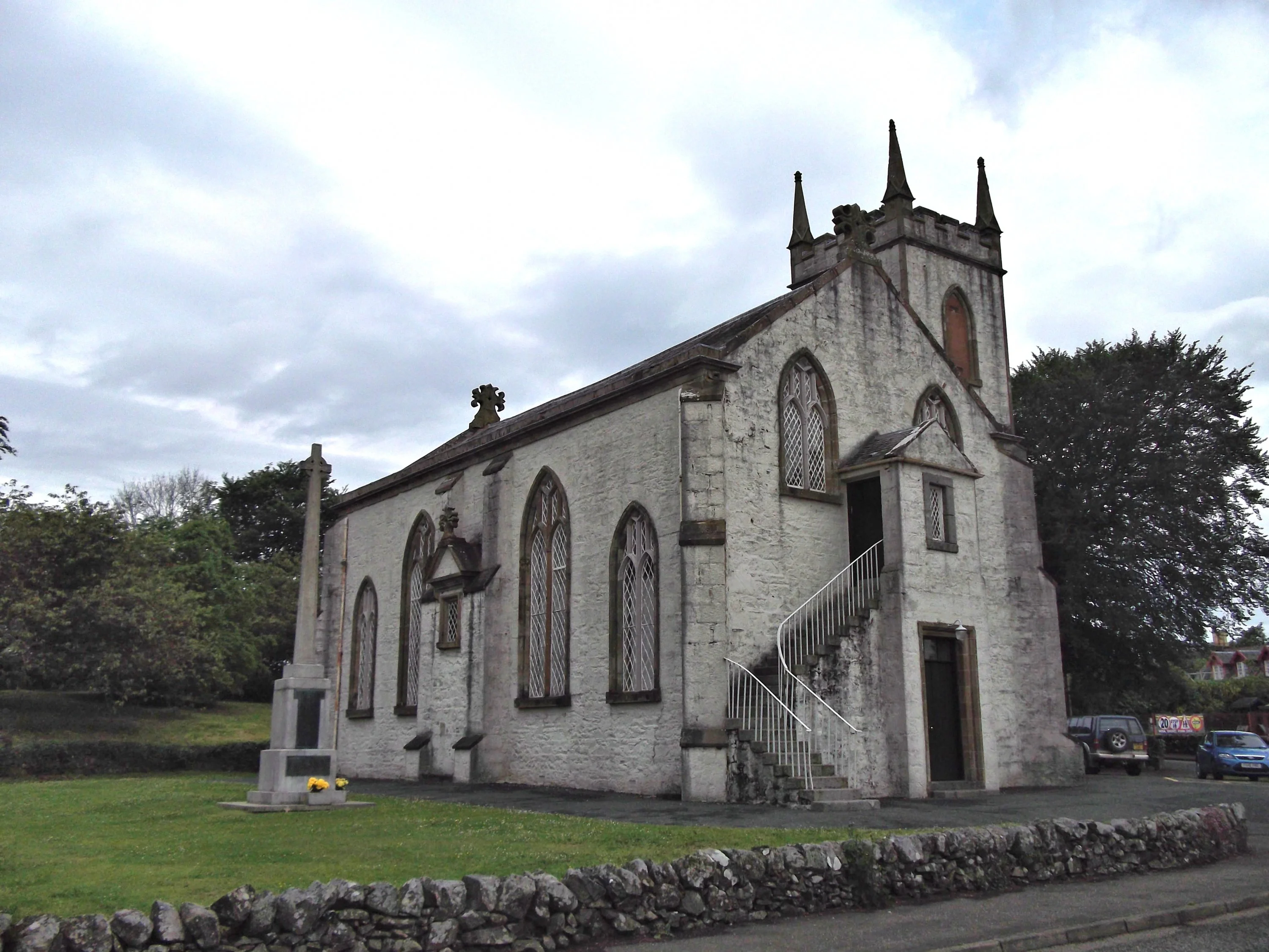 KIRKCOWAN WAR MEMORIAL AND CHURCH