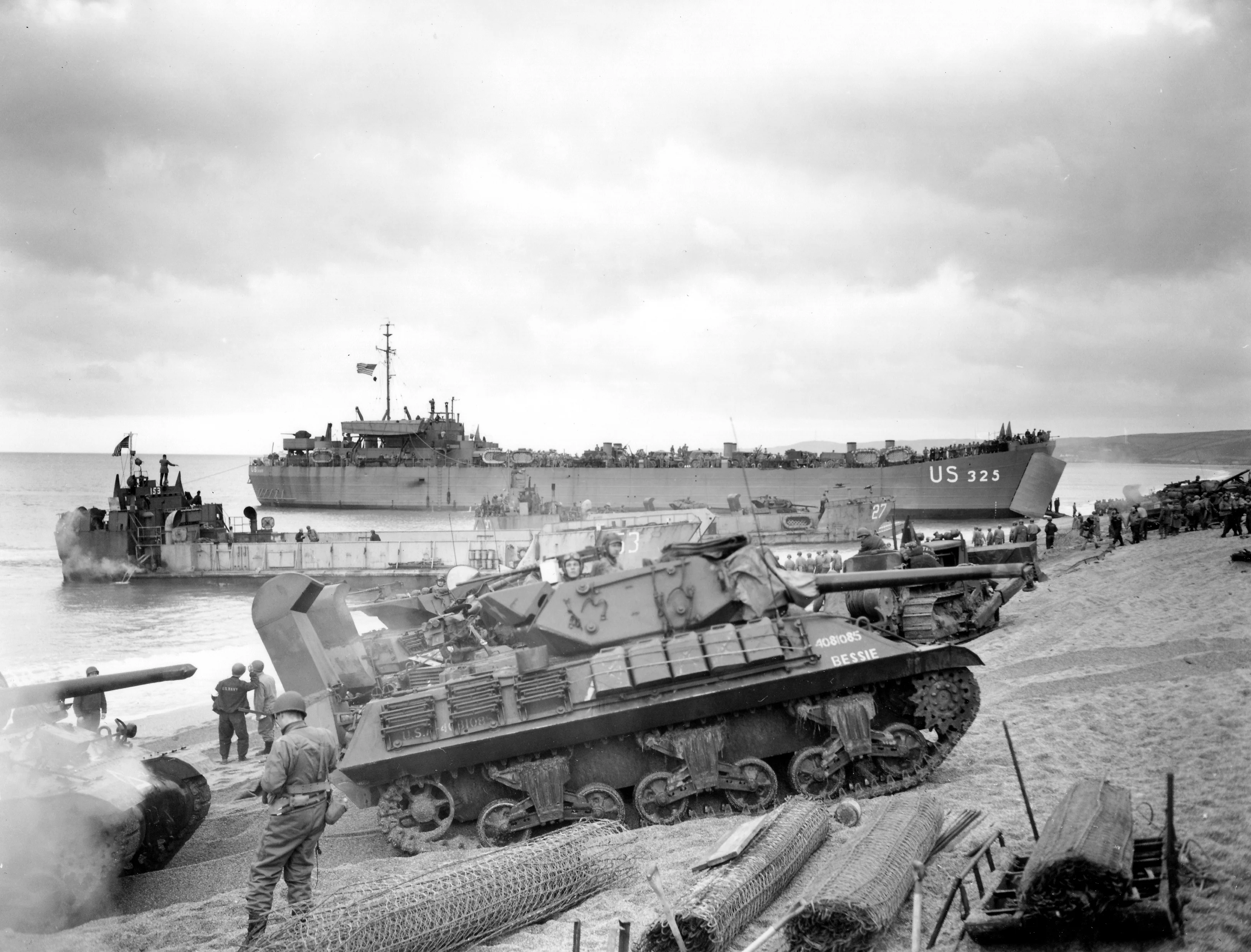 Landing Utah Beach-2.jpg