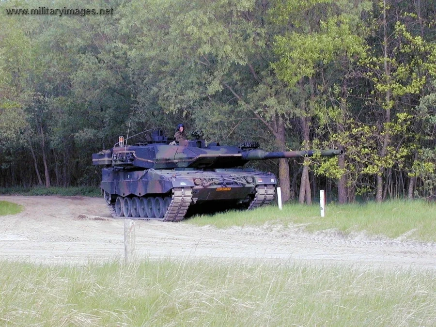 Leopard 2 A6