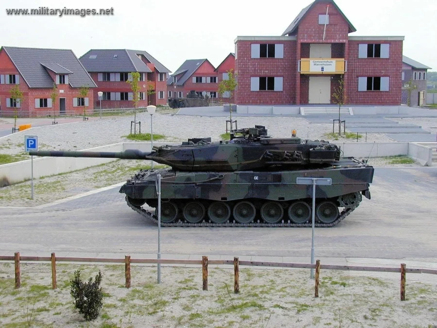 Leopard 2 A6