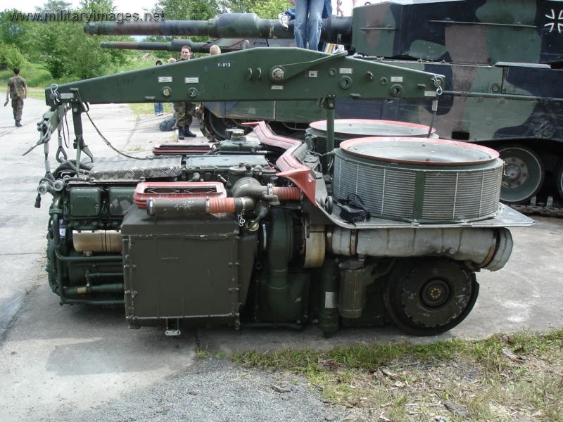 Leopard 2 motor