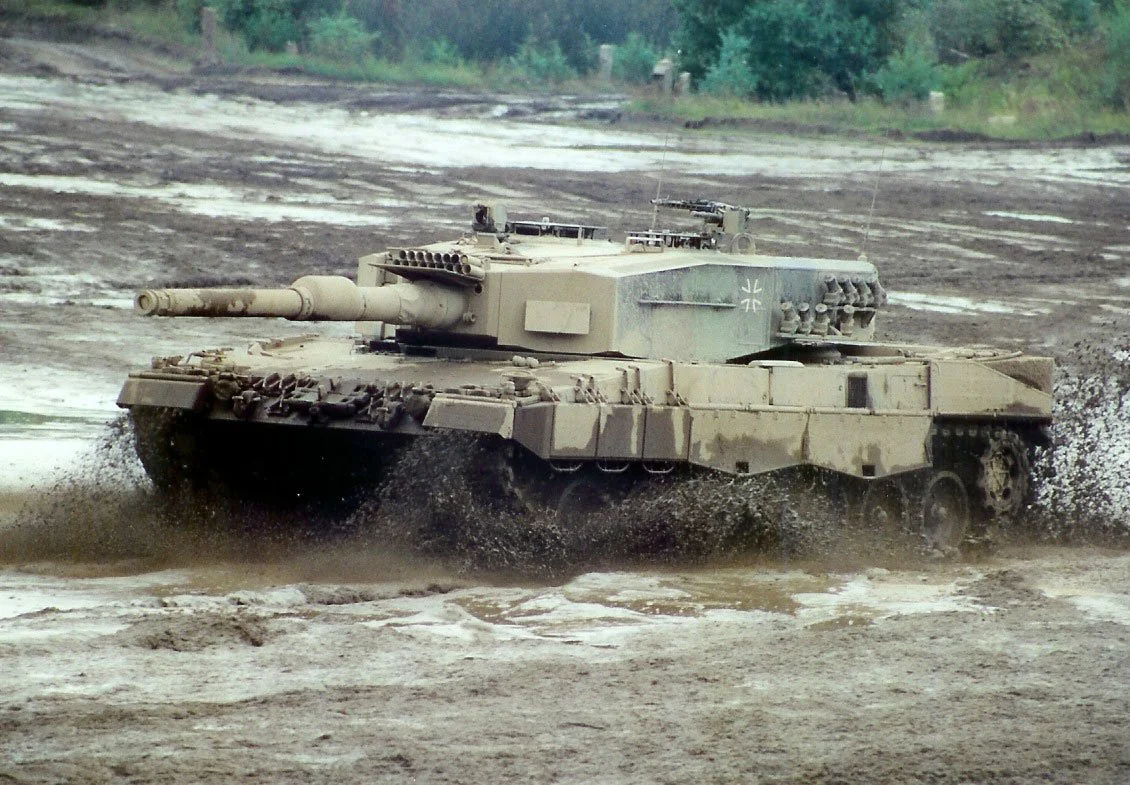 Leopard 2 A4 under camo  A Military Photos & Video Website