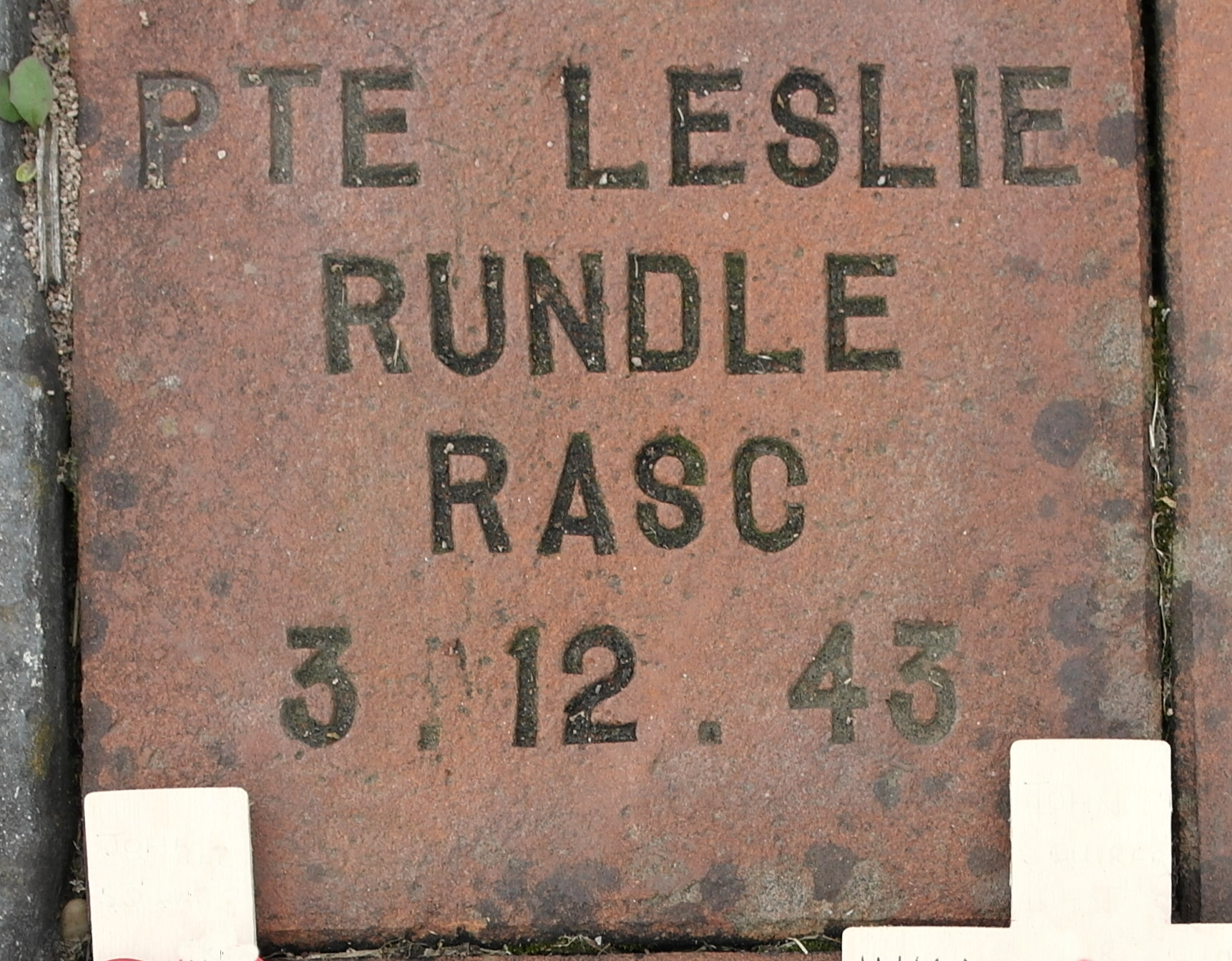 Leslie RUNDLE