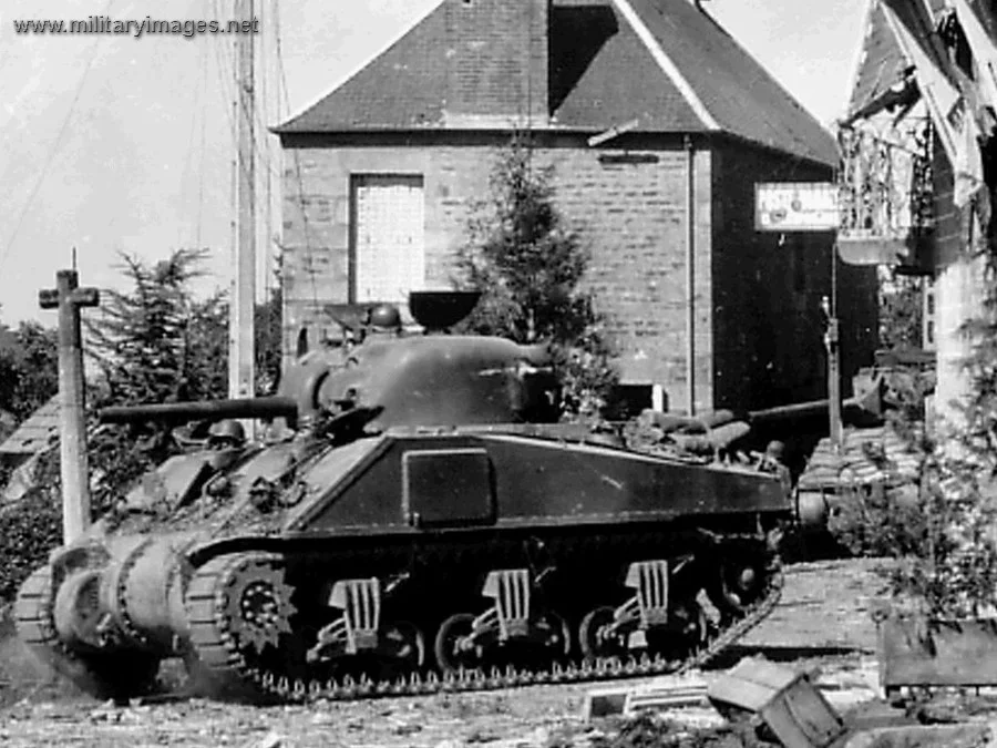 m4_in_wrecked_french_village