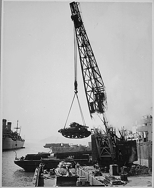 Marine Corps Tanks Ready For The Front Lines-are Swung Aboar