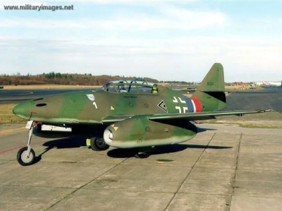 Me 262 B 1c Jg 7 White 1 Taxiing Militaryimages Net