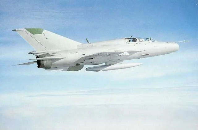 MiG-21UM