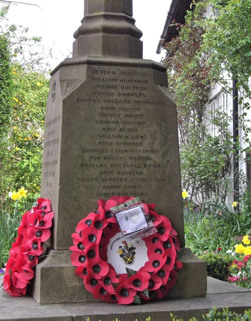 Over Knutsford War Memorial, Cheshire