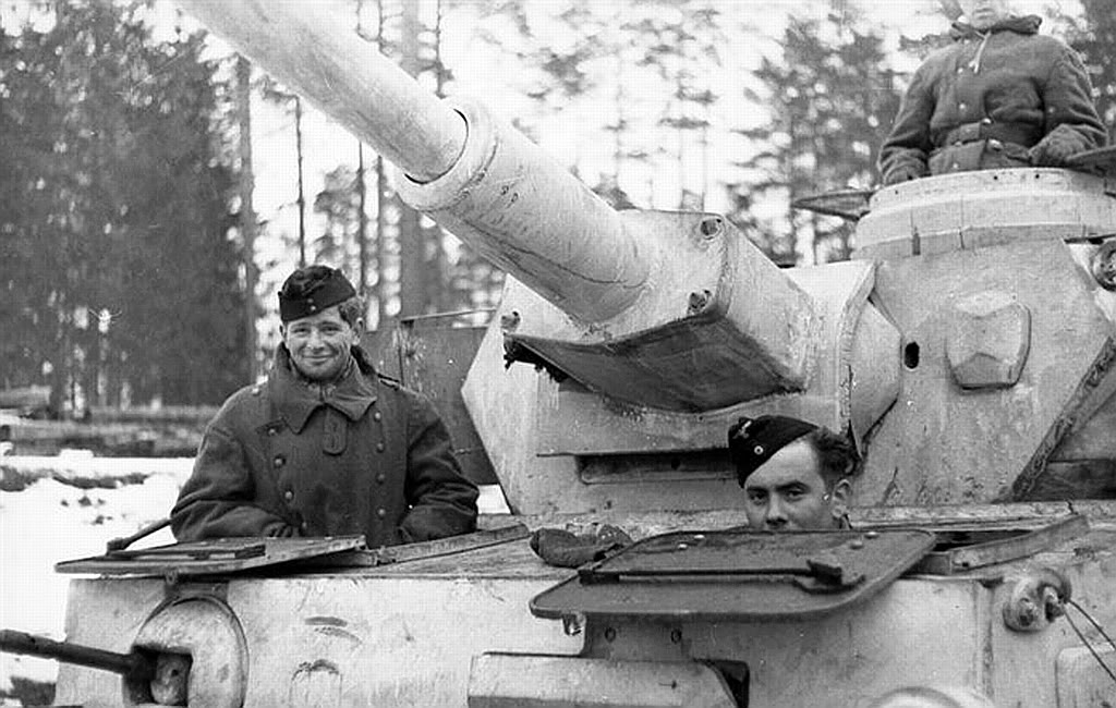 Panzer IV in white Camo - Russia 1944