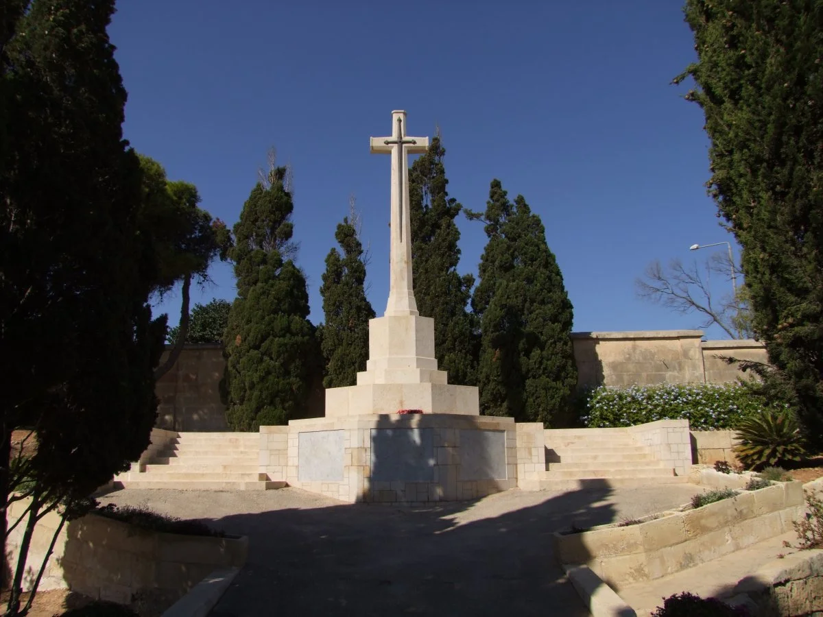 Pembroke Memorial Malta 1939 - 1945  (Cross of Sacrifice)