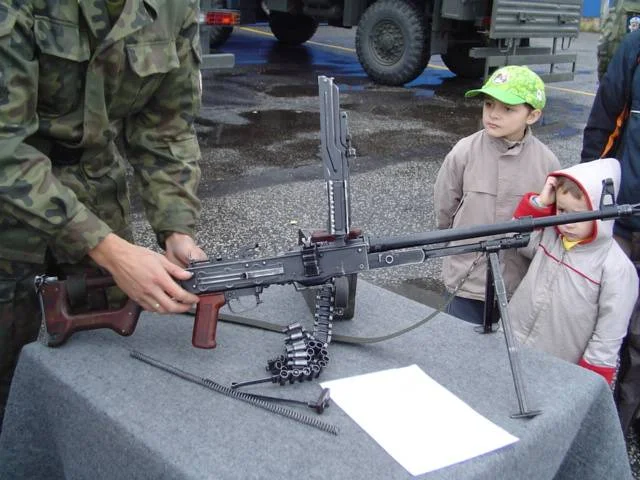 PKM MACHINE GUN