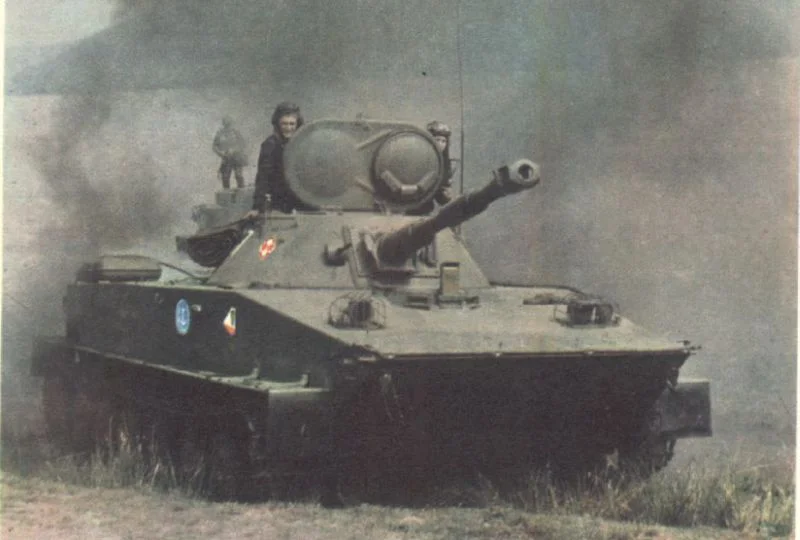 PT-76 (01)