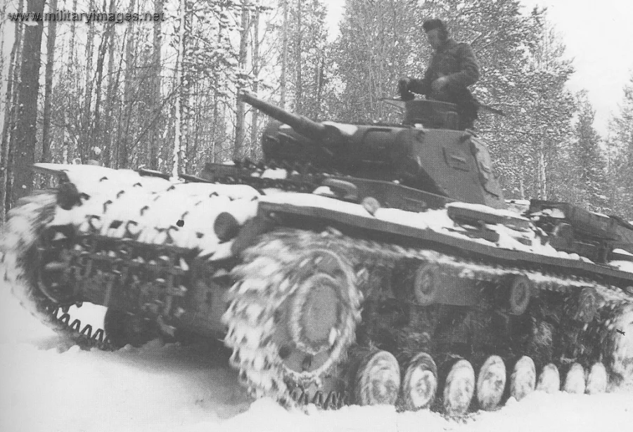 Pz.Kpfw III Ausf. D of Panzer-Abteilung 40 at Kiestinki