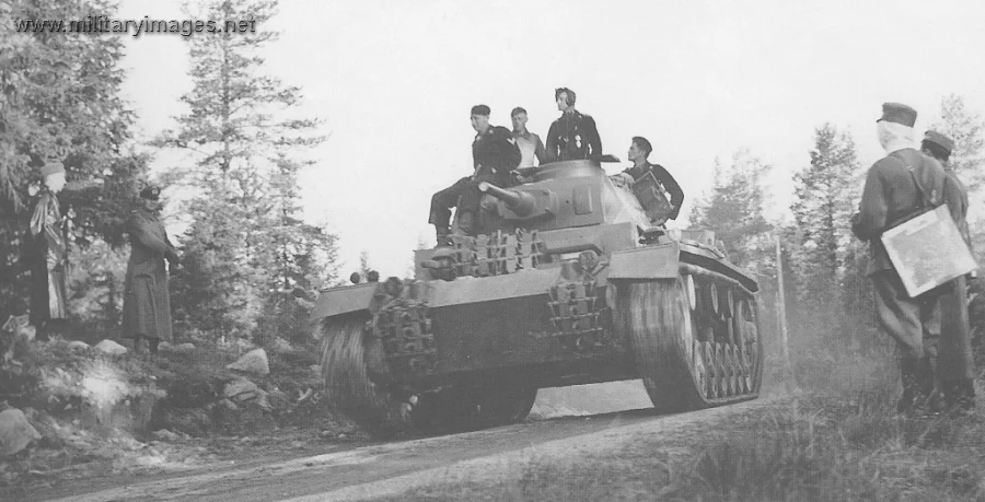 Pz.Kpfw III Ausf. J drives to the front on 1st July 1941