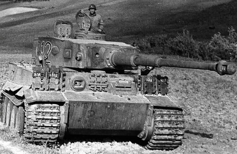 Pz6_Tiger_712