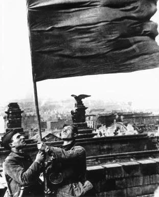 Red flag on the Reichstag