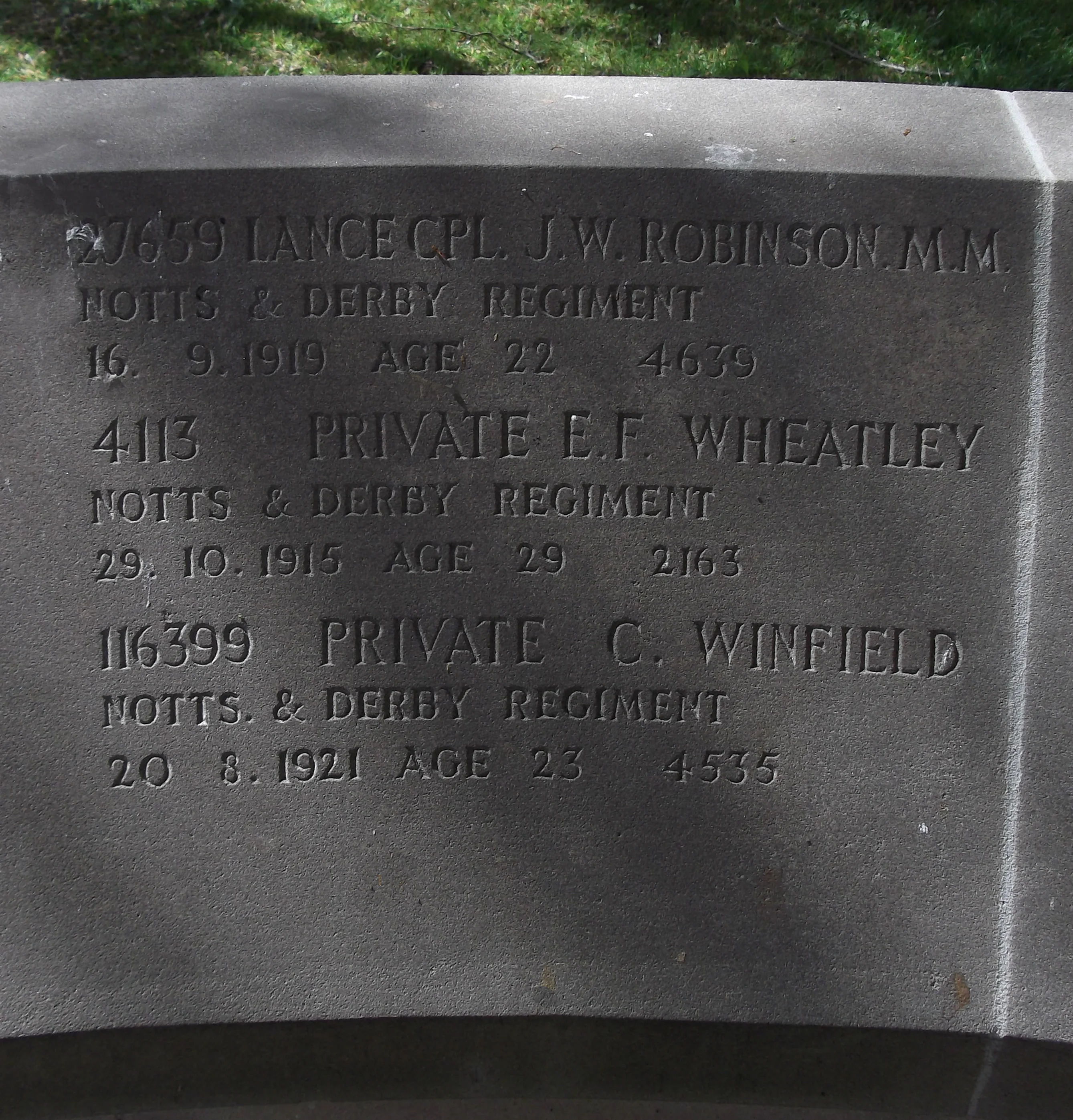 Screen wall at Cross of Sacrifice. Park Cemetery, Ilkeston, Derbyshire (4)