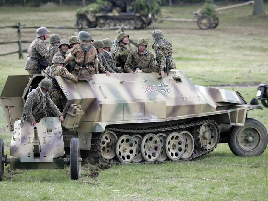 Sdkfz251/1 with 3.7cm PaK 36/37 | A Military Photo & Video Website