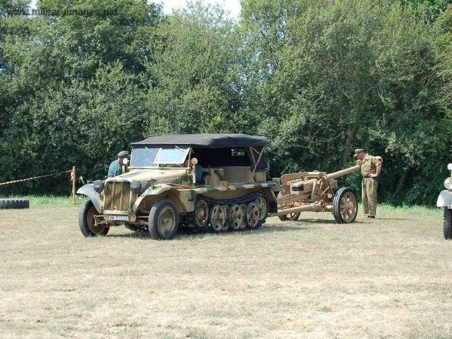 SdKfz_10_mit_7_5cm_Pak