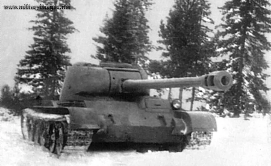 T-44 prototype tank fitted with a 122mm gun
