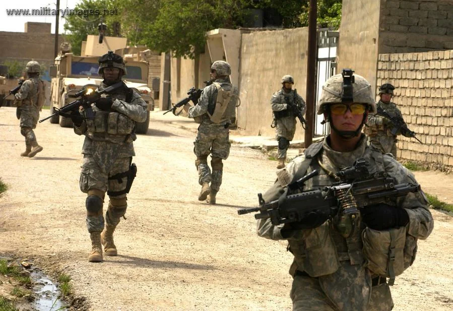 U.S. Army soldiers conduct a combat patrol in Tal Afar | A Military ...