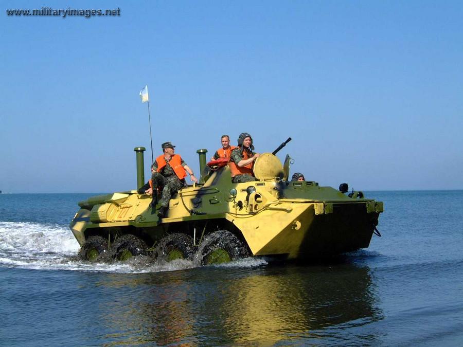 Ukrainian amphibious vehicle leaving the water